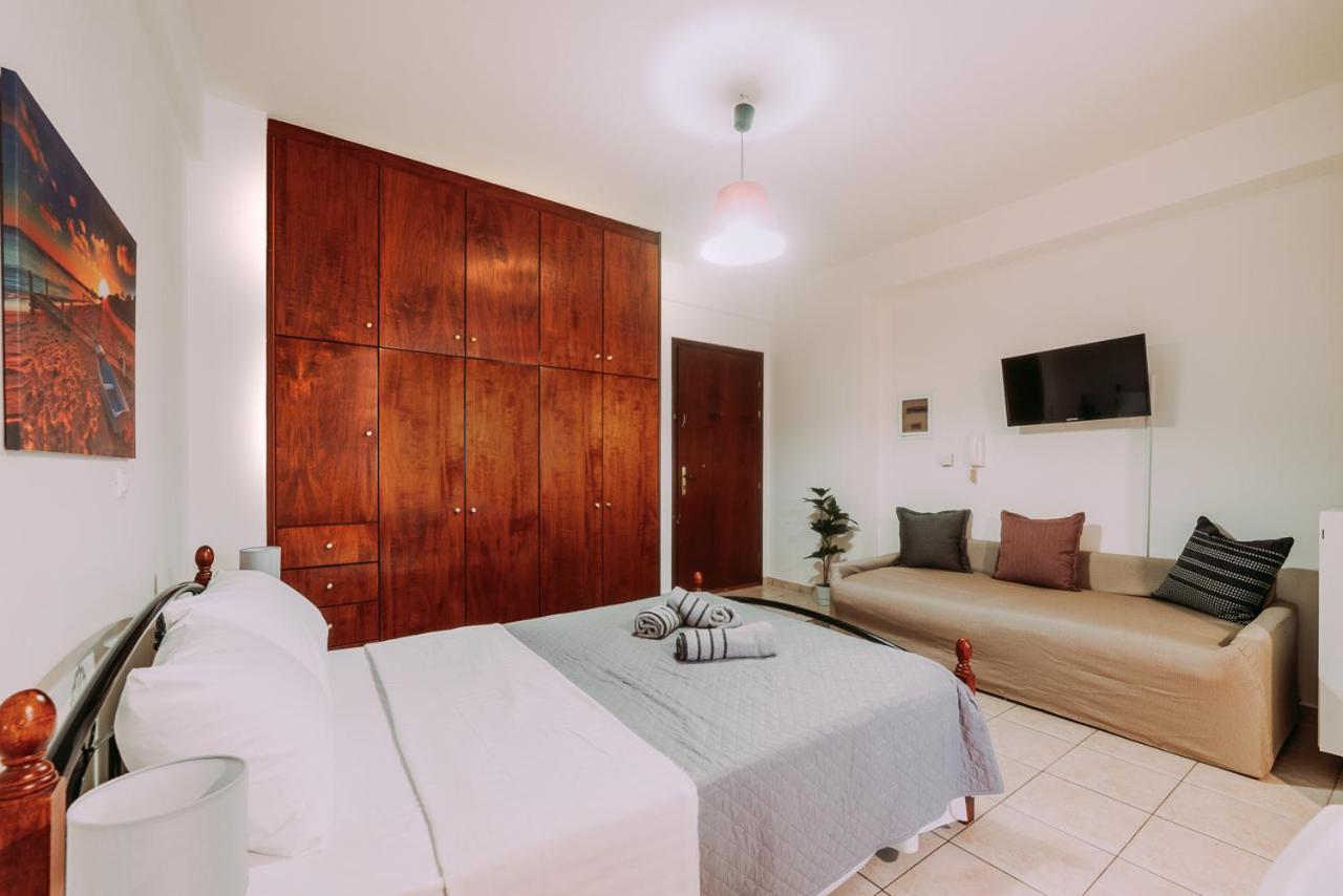 House In The Center Apartment Kalamata Exterior photo